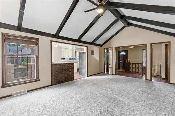 1008 SW 23rd ST, Blue Springs, MO 64015