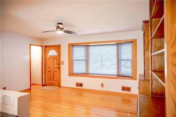 4923 Evanston AVE, Kansas City, MO 64133