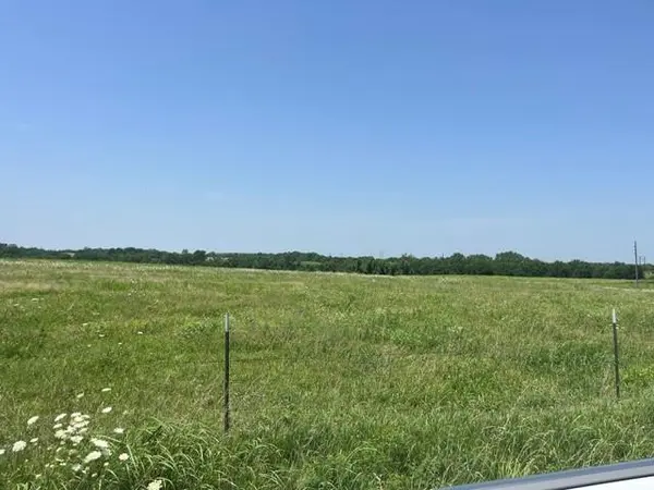 33066 Lookout RD, Paola, KS 66071