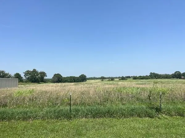 33066 Lookout RD, Paola, KS 66071