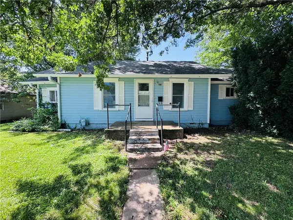 316 W 8th AVE, Garnett, KS 66032