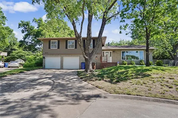 2624 Bardith CT, Lawrence, KS 66046