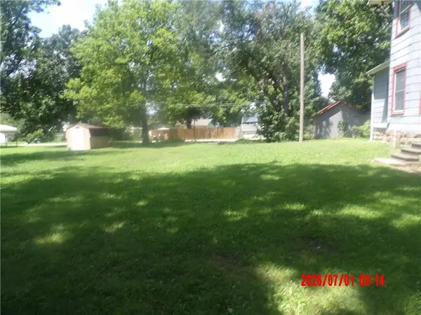 824 North ST, Iola, KS 66749