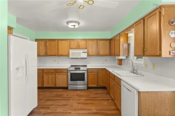 11813 E 47TH TER, Kansas City, MO 64133