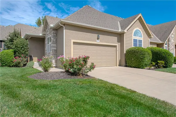 16877 S Bradley DR, Olathe, KS 66062