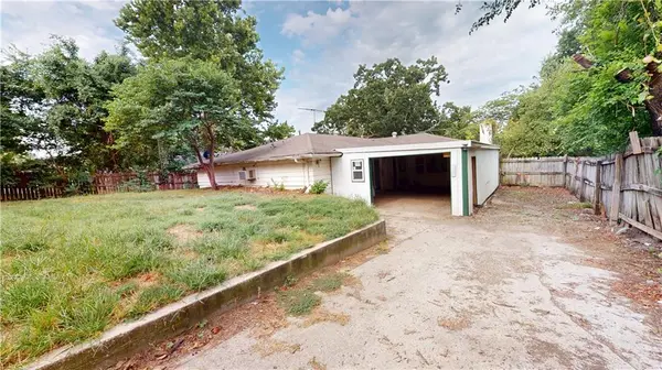 811 S Main ST, Nevada, MO 64772