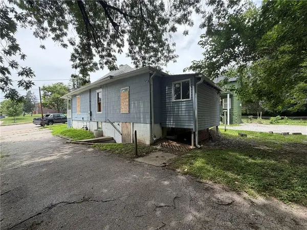 203 N Crysler AVE, Independence, MO 64050