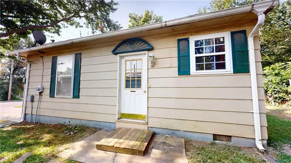1705 N Main ST, Nevada, MO 64772