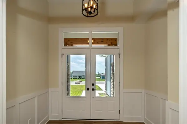 1018 Bluestem CIR, Baldwin City, KS 66006