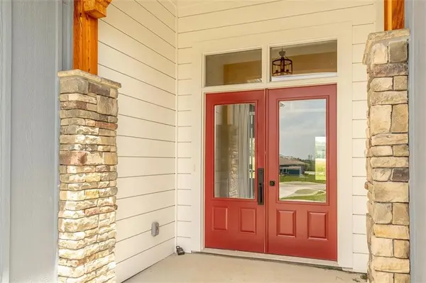 1018 Bluestem CIR, Baldwin City, KS 66006