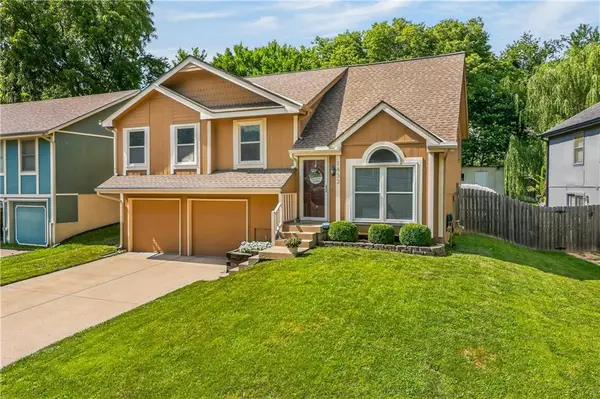 1432 NW 63RD ST, Kansas City, MO 64118