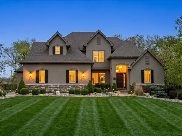 10607 N Hedges ST, Kansas City, MO 64157