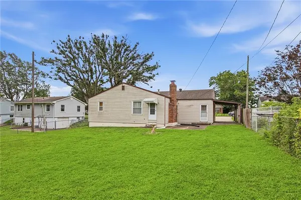 1209 SW Eugene ST, Blue Springs, MO 64015