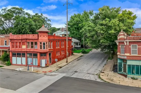 1421 Penn ST, St Joseph, MO 64503
