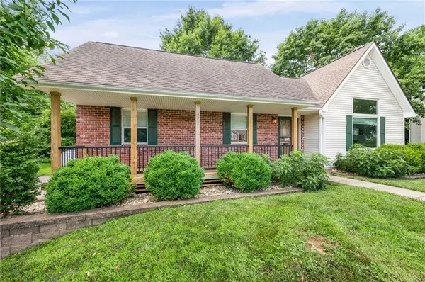 1745 Collins DR, Platte City, MO 64079