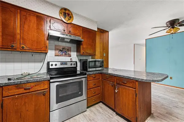 705 Cherry ST, Weston, MO 64098