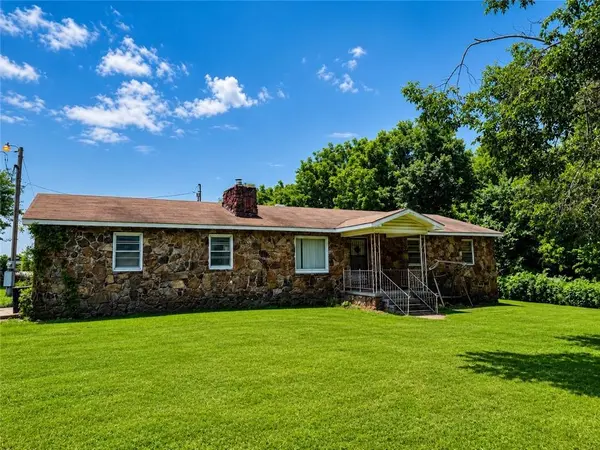 1210 Waters RD, Stella, MO 64867