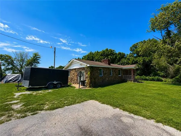 1210 Waters RD, Stella, MO 64867