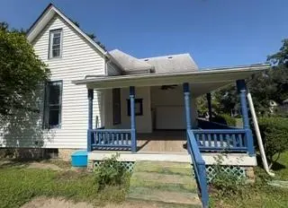 909 W 10th ST, Sedalia, MO 65301