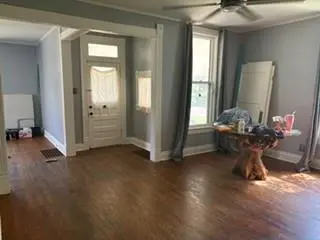 909 W 10th ST, Sedalia, MO 65301