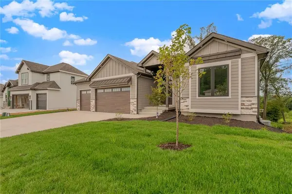 5794 NW Black Oak CT, Parkville, MO 64152