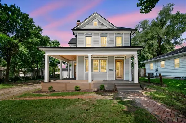 611 S Main ST, Clinton, MO 64735