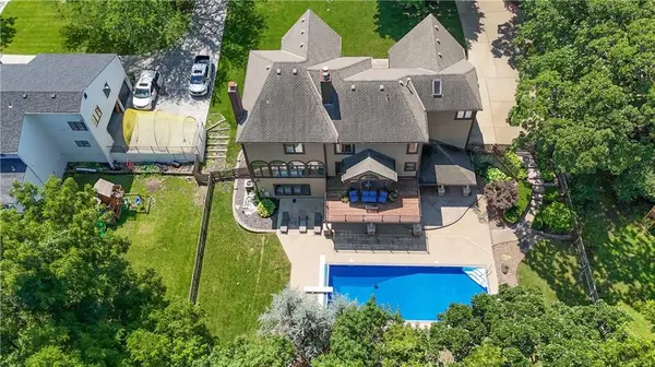 4110 W 110TH ST, Leawood, KS 66211