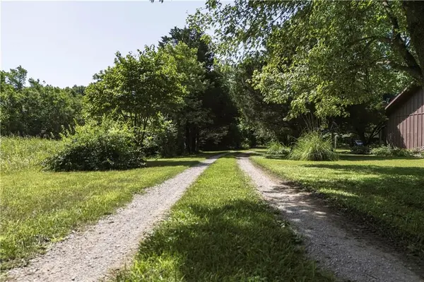 2426 Cr 3500 N/A, Independence, KS 67301