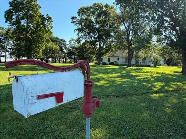 2281 215th ST, Fort Scott, KS 66701