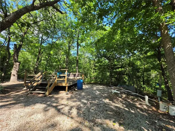 2 E Shady CT, Lacygne, KS 66040