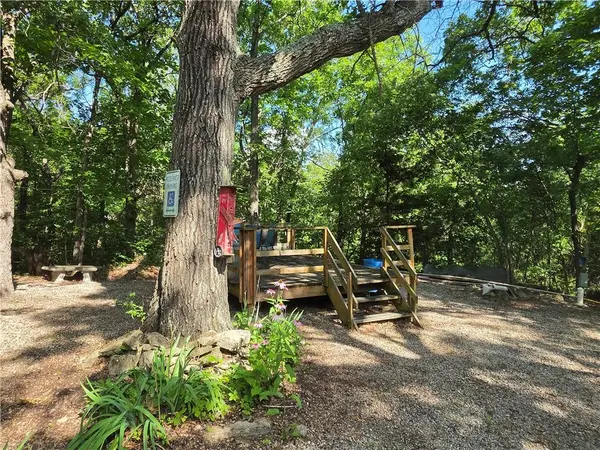2 E Shady CT, Lacygne, KS 66040