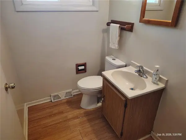 11917 W 91st TER, Lenexa, KS 66215
