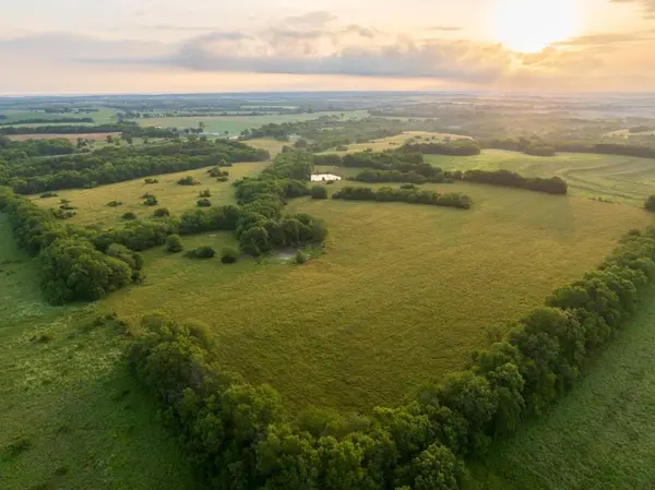 000 SE Oliver RD, Cowgill, MO 64637