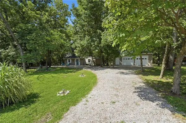 173 Fascination LN, Linn Valley, KS 66040
