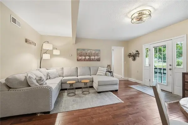 173 Fascination LN, Linn Valley, KS 66040