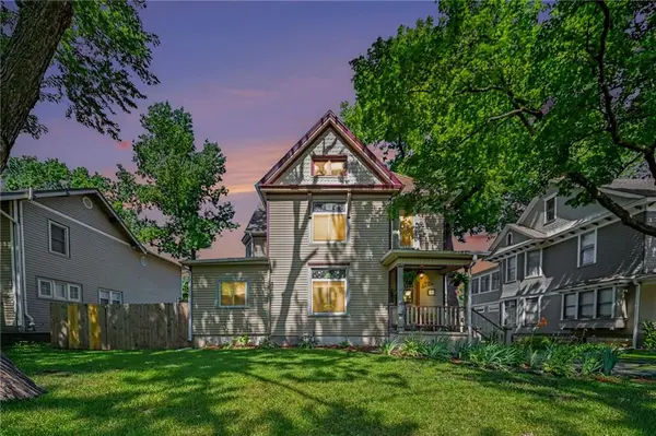 316 S Maple ST, Ottawa, KS 66067
