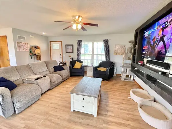 2224 W Ivory CIR, Excelsior Springs, MO 64024