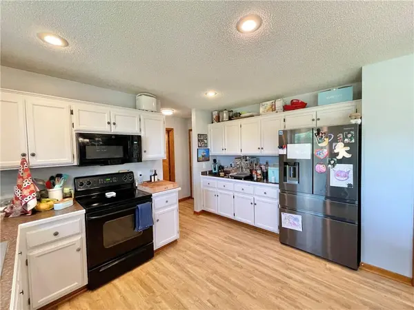 2224 W Ivory CIR, Excelsior Springs, MO 64024