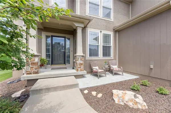 23920 W 124th CT, Olathe, KS 66061