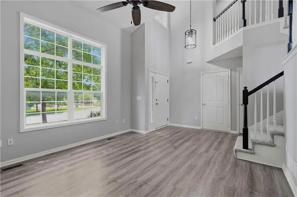 16510 W 157th TER, Olathe, KS 66062
