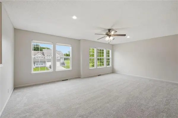 7506 McCoy ST, Shawnee, KS 66218