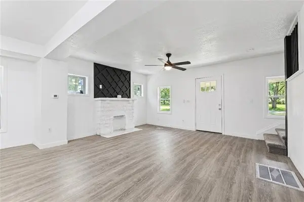 3911 Chestnut AVE, Kansas City, MO 64130