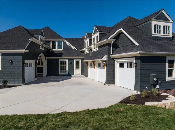 1201 SW Corinthian LN, Lee's Summit, MO 64081