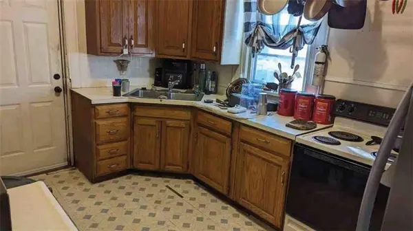 224 S Missouri ST, Liberty, MO 64068