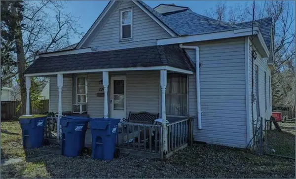 224 S Missouri ST, Liberty, MO 64068