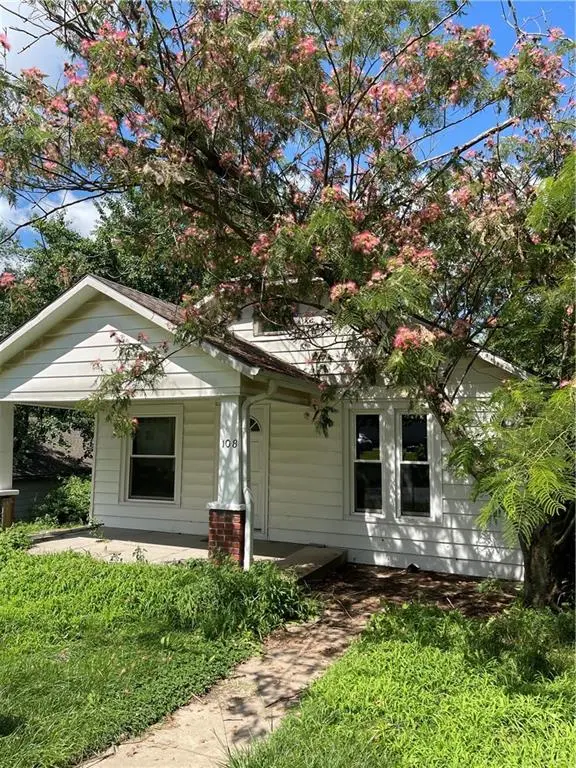 108 NW Heady AVE, Ferrelview, MO 64163