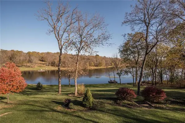 917 NW 1751st RD #E, Bates City, MO 64011