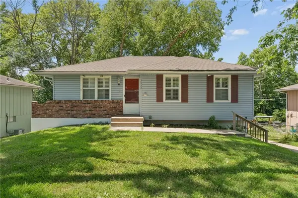 3922 S Harbaugh DR, Independence, MO 66055