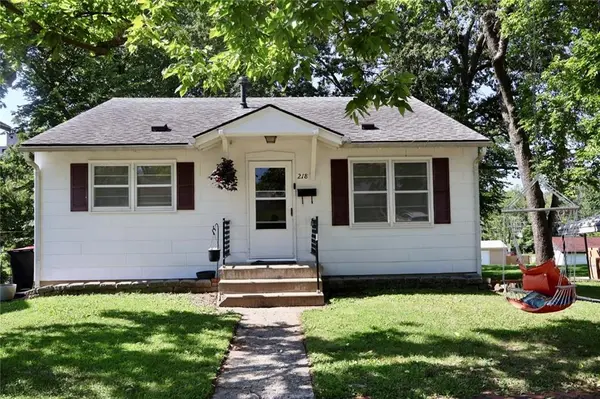 218 W Market ST, Warrensburg, MO 64093