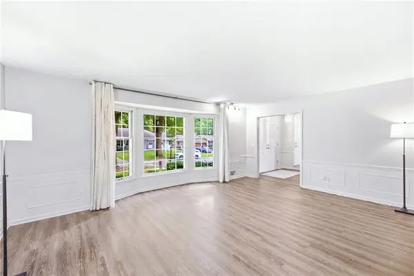 211 W 110TH ST, Kansas City, MO 64114